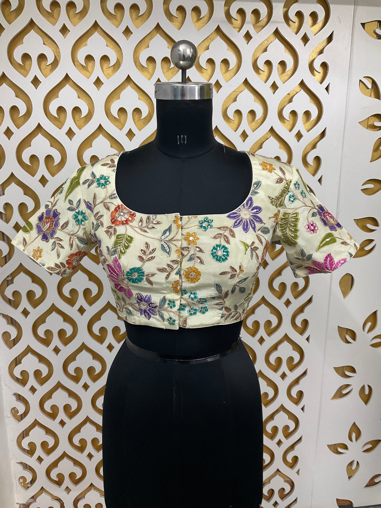 Crème crape blouse