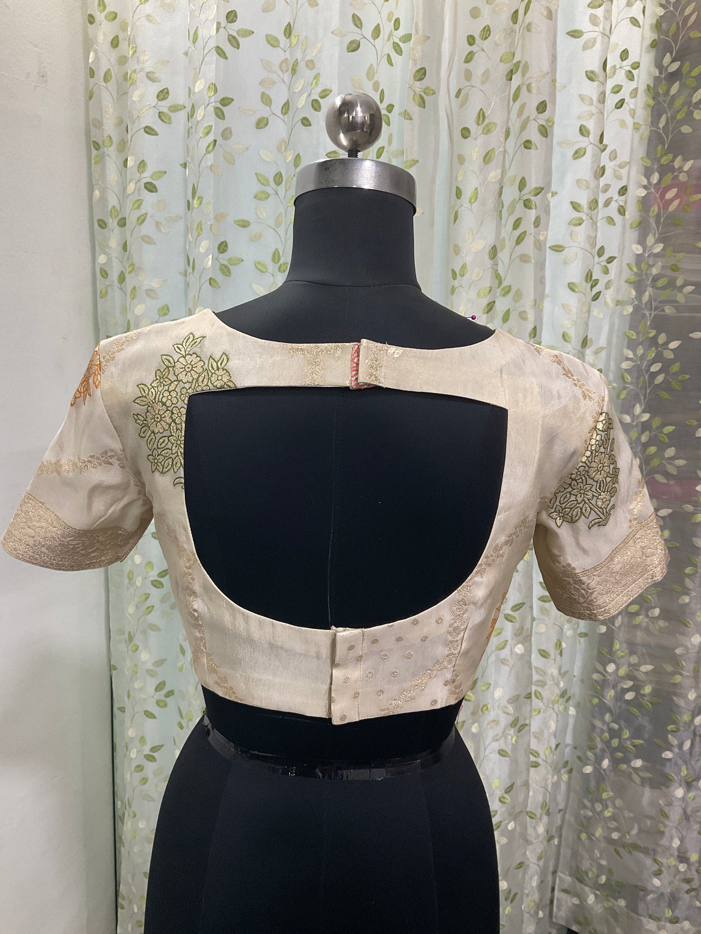 Creme 3 blouse