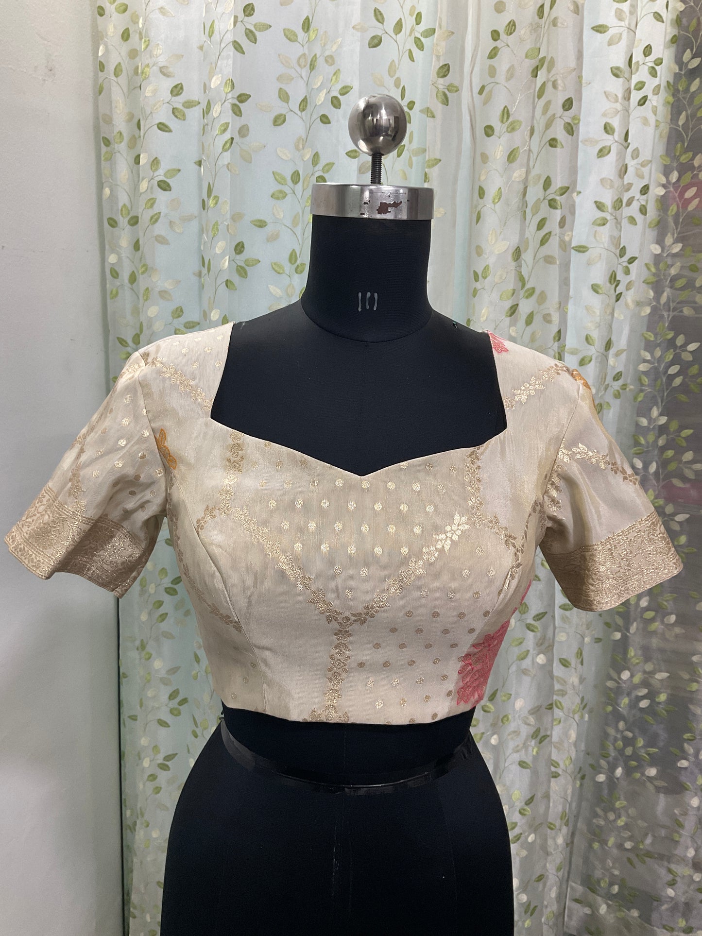Creme 3 blouse