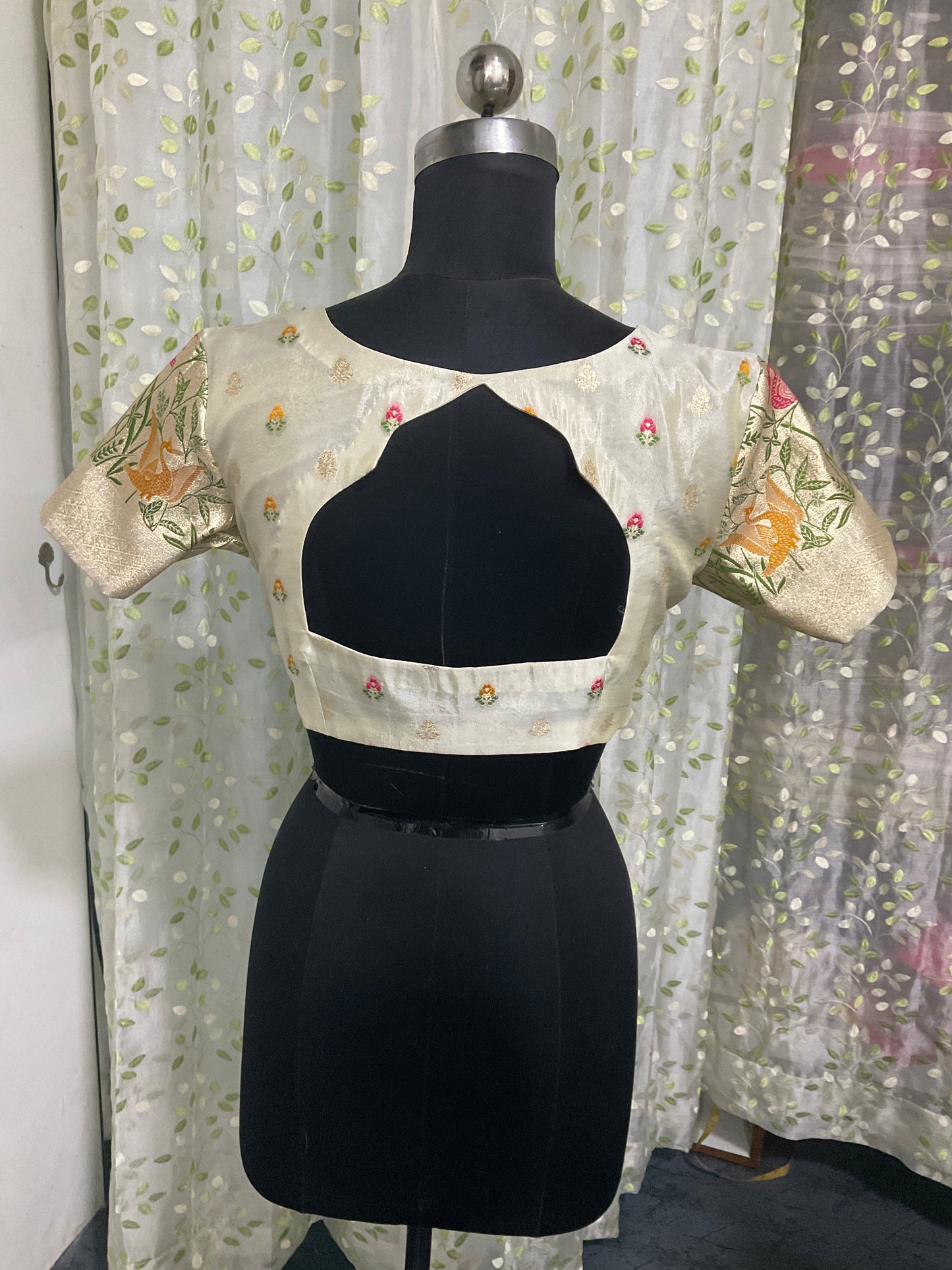 Cream 2 tissue blouse