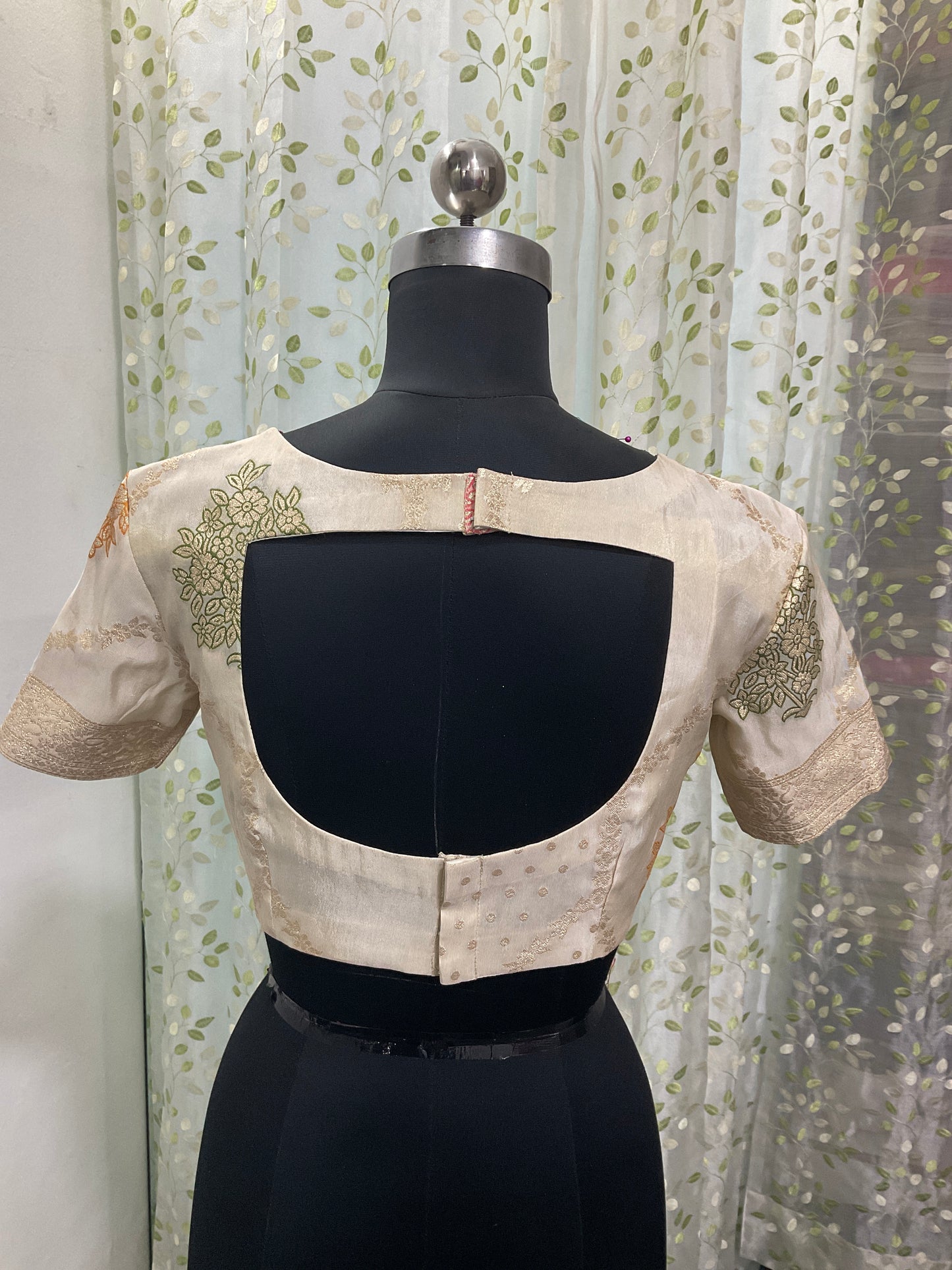 Creme 3 blouse